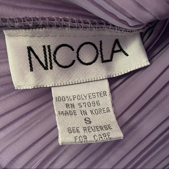 SOLD NICOLA y2k high neck pleated lavender tank - Picture 4 of 4